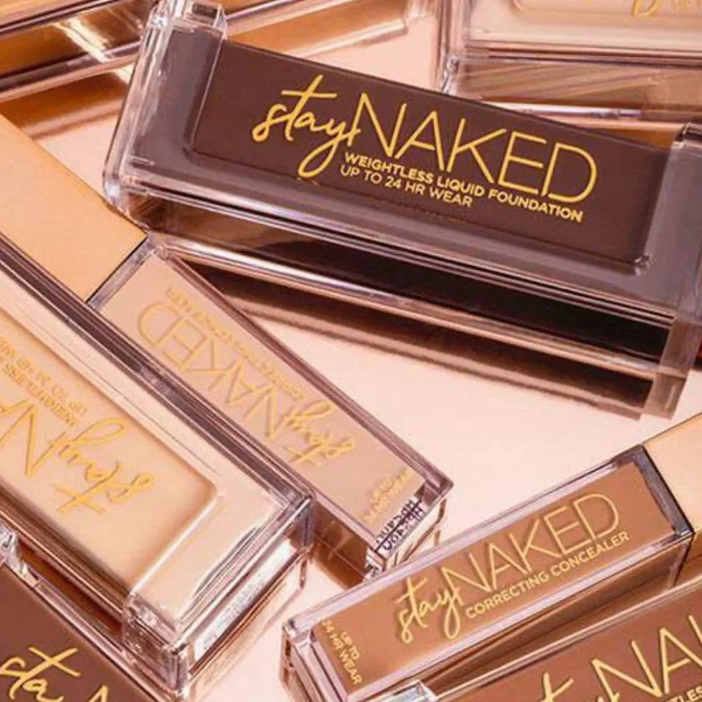 ♣️🌙Urban Decay 50WO Medium Warm Stay Naked Weightless Foundation